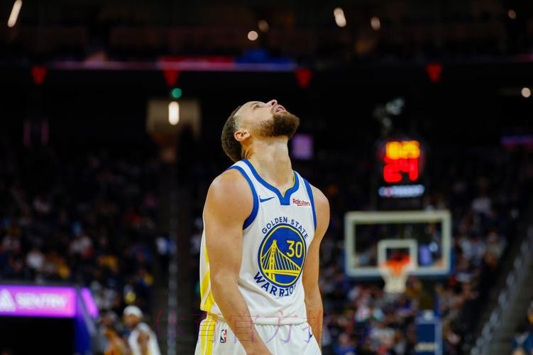 库里31+5巴特勒30分 沃克24分勇士不敌老鹰