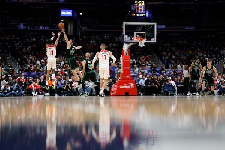 普尔全场11投7中，三分8中6得到21分2助攻1抢断