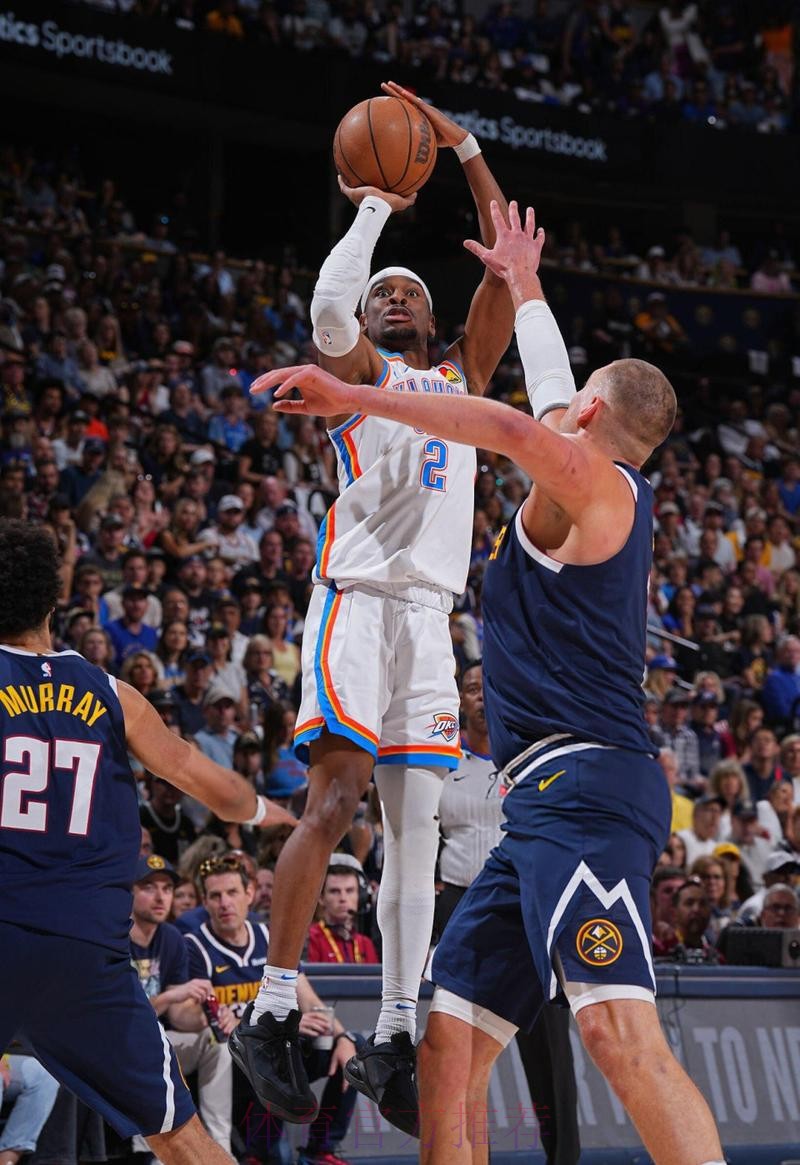 亚历山大火力全开 强投三分一箭穿心